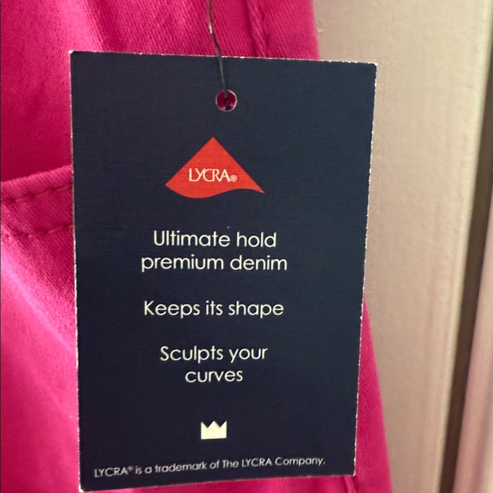 Crown & Ivy Vibrant Pink Women's Bermudas - Picture 4 of 7